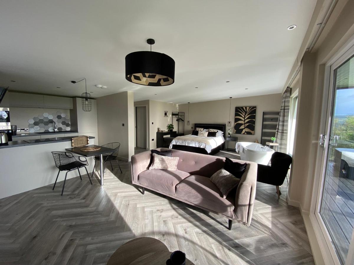 Loudoun Mains Luxury Lodges Newmilns Exterior photo